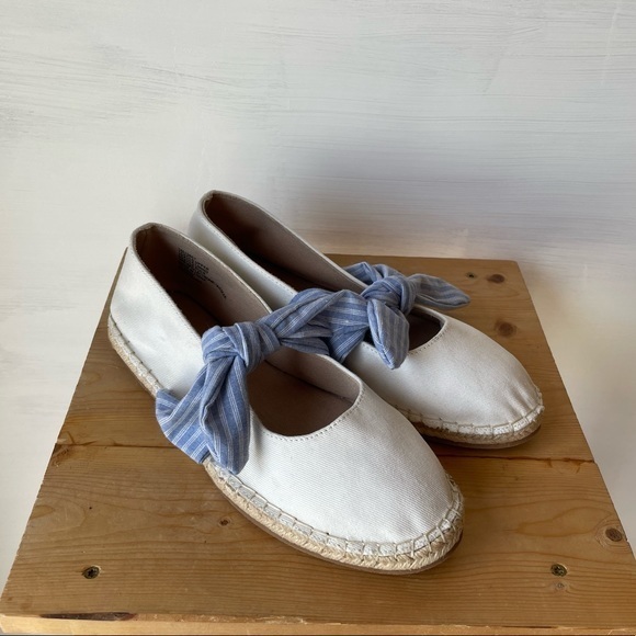 Torrid Ivory Canvas Espadrille Flats NWT! Size 11.5 - Picture 2 of 13